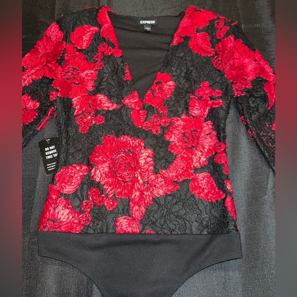 Express floral red black lace bodysuit - Picture 6 of 12